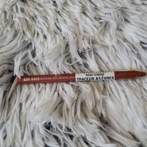 Lip definer by bonne bell